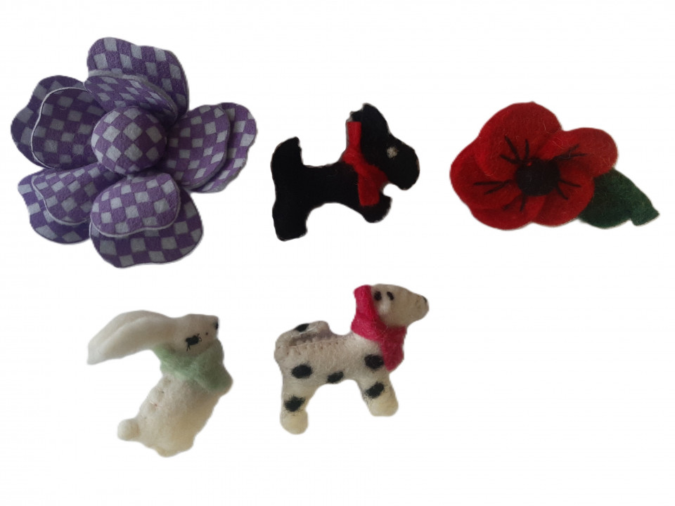 Felt Pin Badges / Brooches-image not found